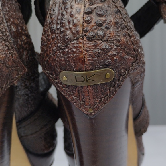 Donna Karan Collection Alligator Leather Women's Heels. - Picture 11 of 16